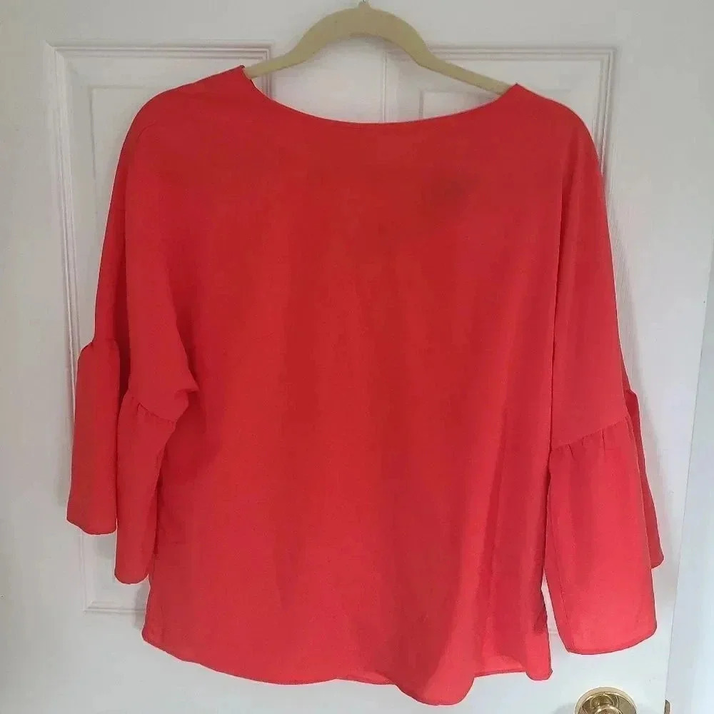 Banana Republic bow back blouse